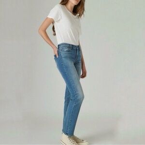 Lucky Brand Jeans Women’s 28 Light Blue Sweet Straight Ankle LIKE NEW!